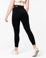 Apex Seamless Tights - musta